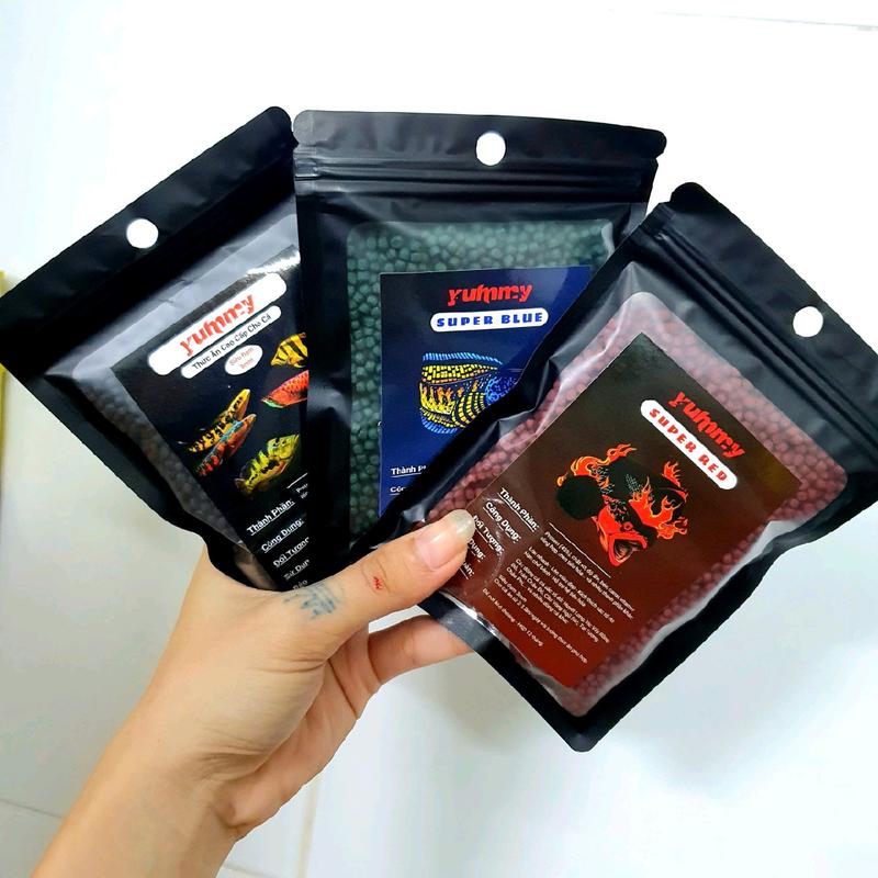 (Mix) Cám Săn Mồi, Cám Super Blue, Cám Super Red giúp cá lên màu đẹp, lên viền vẩy cho cá. Phù hợp cho các dòng cá Vẩy Rồng, Lóc Nóng, Lóc Lạnh và các dòng cá săn mồi khác