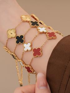 Pulsera de Acero de Titanio con Flor de Acrílico, Diseño Elegante de Rombos, Joyería de Moda para Mujer, Accesorio Versátil para Todas las Estaciones