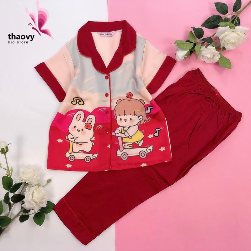 [10-57Kg] Bộ Pijama Họa Tiết Bé Và Thỏ tay ngắn quần dài Vải Lụa Cao Cấp - ThaoVySleepwear - Xanh Rêu Đỏ Hồng Tím - Quần Áo Ngủ Pijama Nữ - Bé Gái - Bộ Ngủ Lụa Đồ Bộ Mặc Nhà Homewear Sleepwear Không Nhăn Co Giãn Không Xù Giặt Không Rút 3