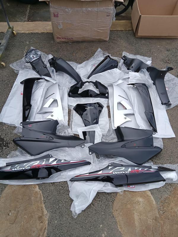 Dàn Áo Wave 100 Kèm Tem 3 lớp Bộ Vỏ Xe Wave 100 50cc s100 màu Đen bóng Nhãn Dán Decal