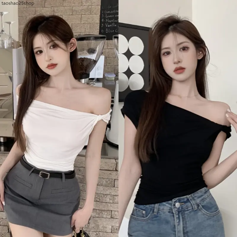 จัดส่งเฉพาะจุด Beryl  เสื้อเปิดไหล่เซ็กซี่สำหรับฤดูร้อน ดีไซน์เฉพาะตัว เสื้อยืดแขนสั้นทรงเข้ารูป  ผู้หญิง Women