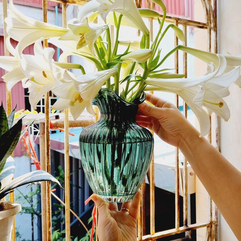 Lọ hoa thủy tinh màu xanh, bình hoa thủy tinh màu cắm hoa, decor nhà đẹp độc đáo Cao 20cm 5