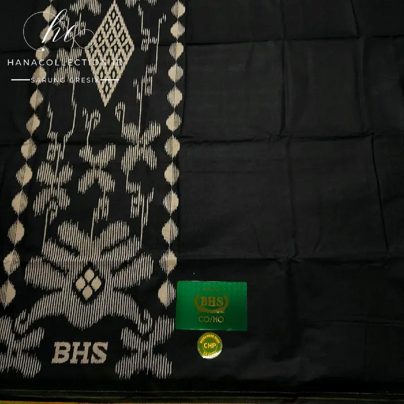 SARUNG BHS COSMO GOLD K26 CHP PPH HITAM POLOS 1