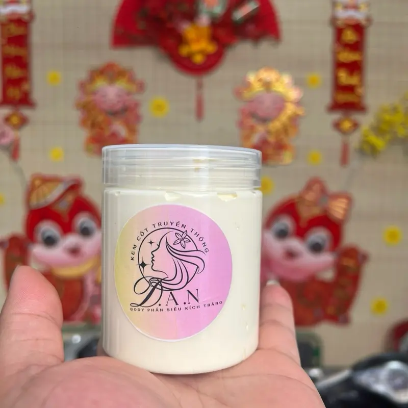 Kem BoDy Phấn Siêu Kích Trắng Làm Đẹp Da (1 hũ 300g)