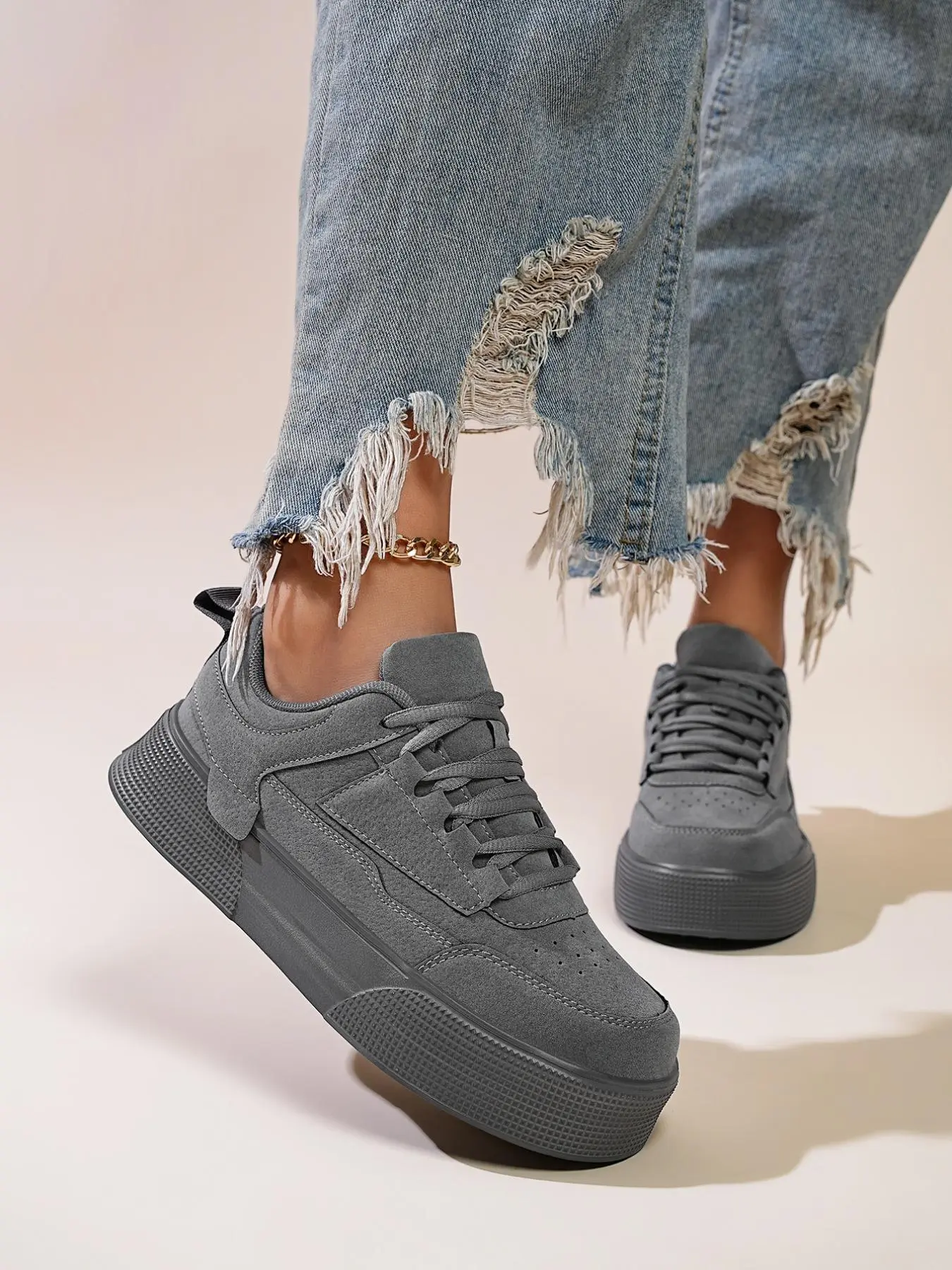 Women's Fashion Plain Lace Up Low Top Skate Shoes, Girl Casual Comfortable Platform Sports Shoes for Daily Wear, Female Round Toe Shoes for Daily Footwear