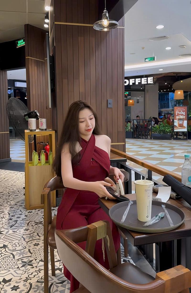 Product Introduction of Jum cổ yếm ống rộng đắp tà, đi chơi, cafe bạn bè, du lịch vải mango mềm mịn có mút ngực 2 size M L Ong Kem vm39 5