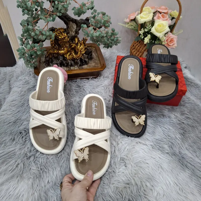 Dép Nữ Quai Chéo Xỏ Ngón Gắn Charm Bướm Chất Liệu EVA Phong Cách Thời Trang Cá Tính, Mã 688 6