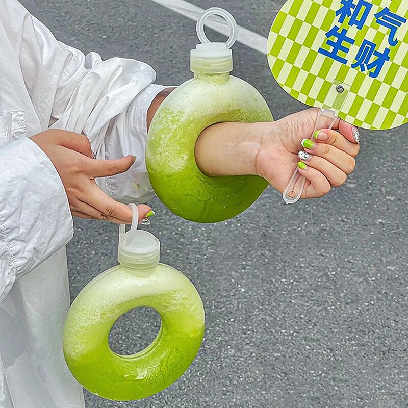 Bình Nước Nhựa Hình Tròn, Thiết Kế Sáng Tạo Và Dễ Thương, Có Ống Hút, Thích Hợp Cho Các Môn Thể Thao Ngoài Trời, Cầm Tay, Chống Sốc, Cốc Uống Nước Mùa Hè, Dành Cho Bé Gái, Hàng Mới Về 2023 5