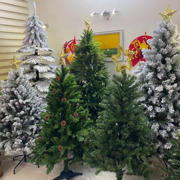 Cây Thông Noel Phủ Tuyết Cao 90cm Tán Rộng, Dày