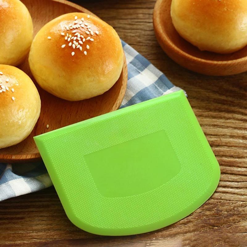 Product Introduction of Kitchen Dough Scraper Cake Cream Spatula Dough Knife Cutter Butter Batter Scraper Decorating Plain Smooth Edge Spatulas Baking Pastry Tools 16