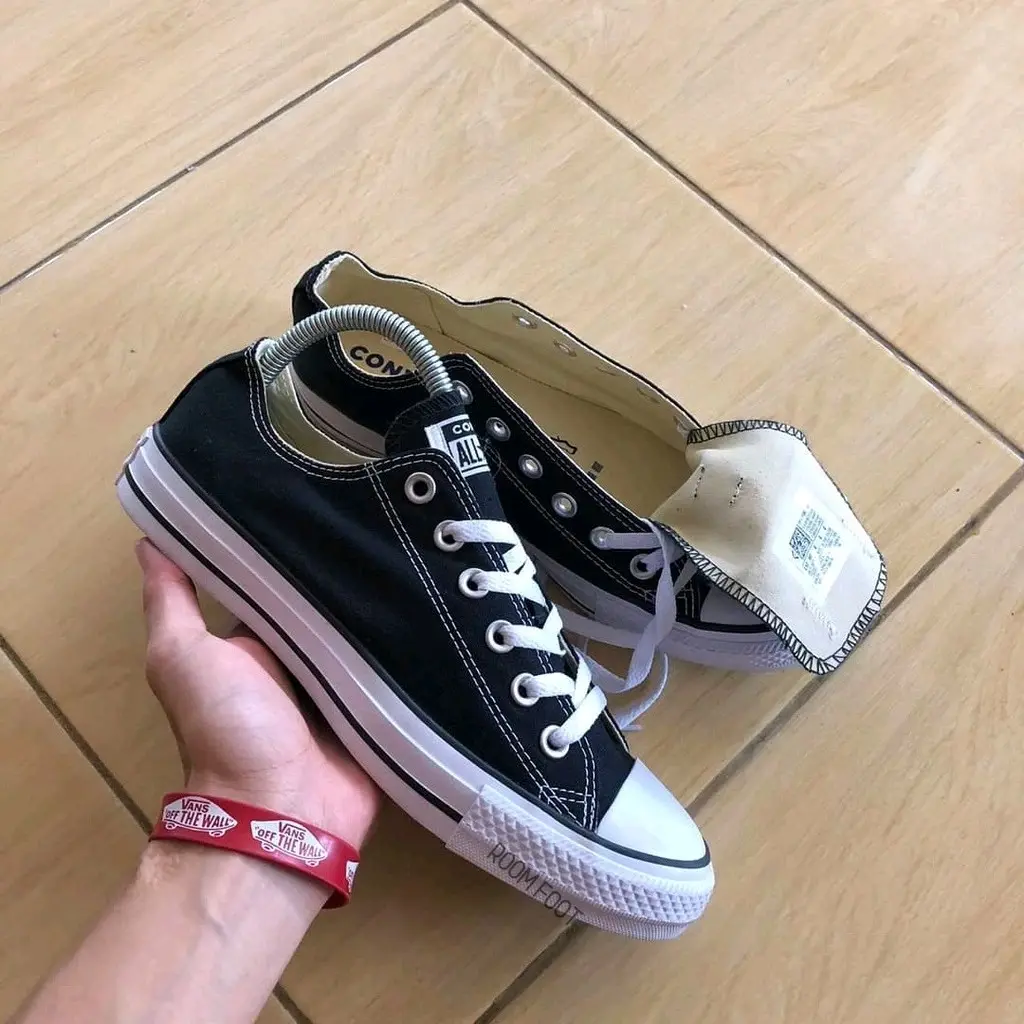 Sepatu clasic cons