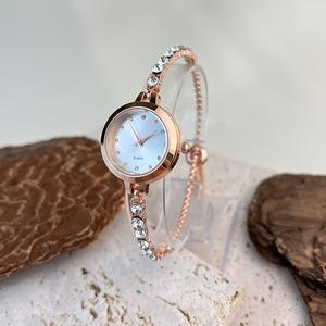 Jam Tangan Wanita, Gaya Baru, Bertali Berlian Berwarna-warni, Gelang Elegan, Jam Tangan Kuarza Boleh Laras Bebas, Padat dan Indah, untuk Wanita Watches