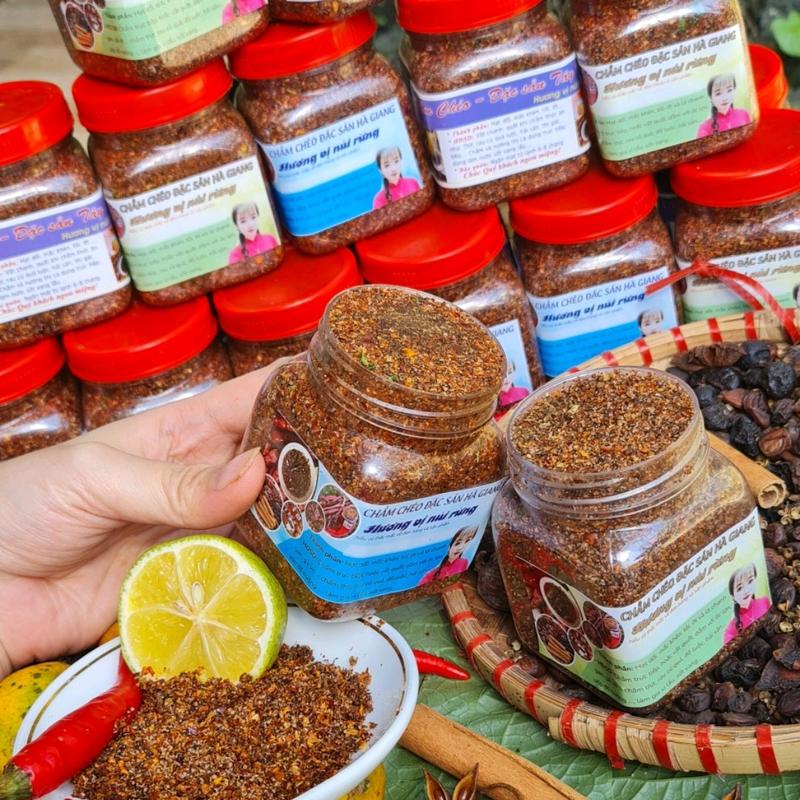 combo 3 lọ gia vị chẳm chéo Tây Bắc tặng 20 hạt dổi (2 lọ khô trọng lượng mỗi lọ 140gr và 1 lọ ướt trọng lượng 200gr) Liễu Hà Giang muoi haohao