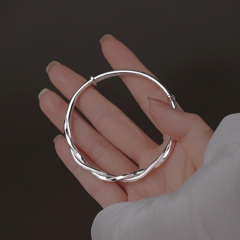 Vòng Tay Dải Mobius, Bạc 925, Thiết Kế Đặc Biệt Ins, Vòng Tay Cao Cấp, Sang Trọng Giá Cả Phải Chăng, Trơn, Đơn Giản, Dành Cho Phụ Nữ, Đánh Giá Chất Lượng Cao Hơn 99%, Thích Hợp Cho Năm 2025 3