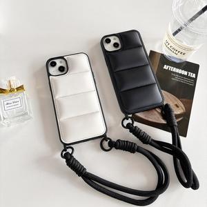 เคสโทรศัพท์เสื้อแจ็คเก็ตบุนวมผ้าฝ้าย, พร้อมรูเชือกเส้นเล็ก, สำหรับ iPhone 15 Pro Max, Apple 16 ฝาครอบป้องกัน, ความรู้สึกระดับไฮเอนด์ใหม่ 12, การป้องกันเต็มตัว, กันกระแทก, 14 Plus, เปลือกแฟชั่น