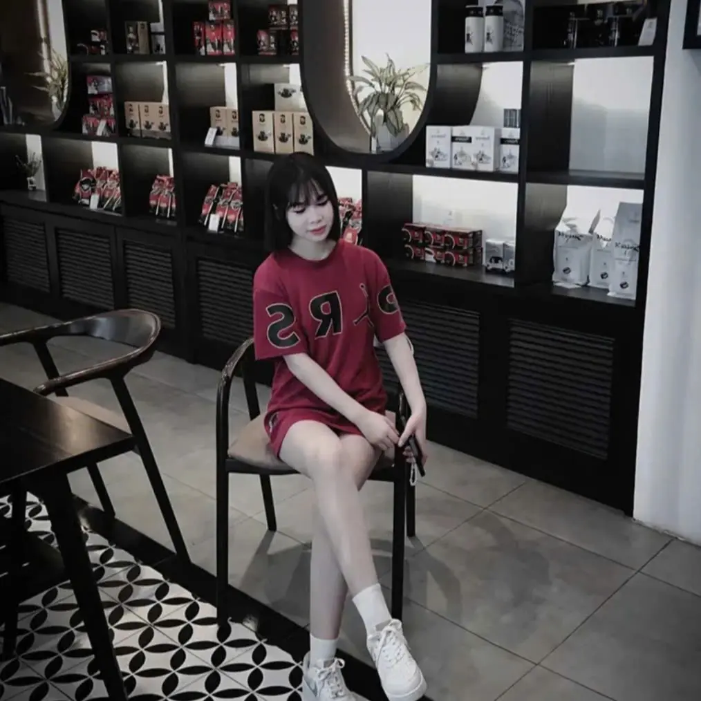 ÁO PHÔNG CỘC TAY NAM NỮ IN CHỮ PA .RISS HOTTREN.CHẤT VẢI MỀM MẠI THOÁNG MÁT