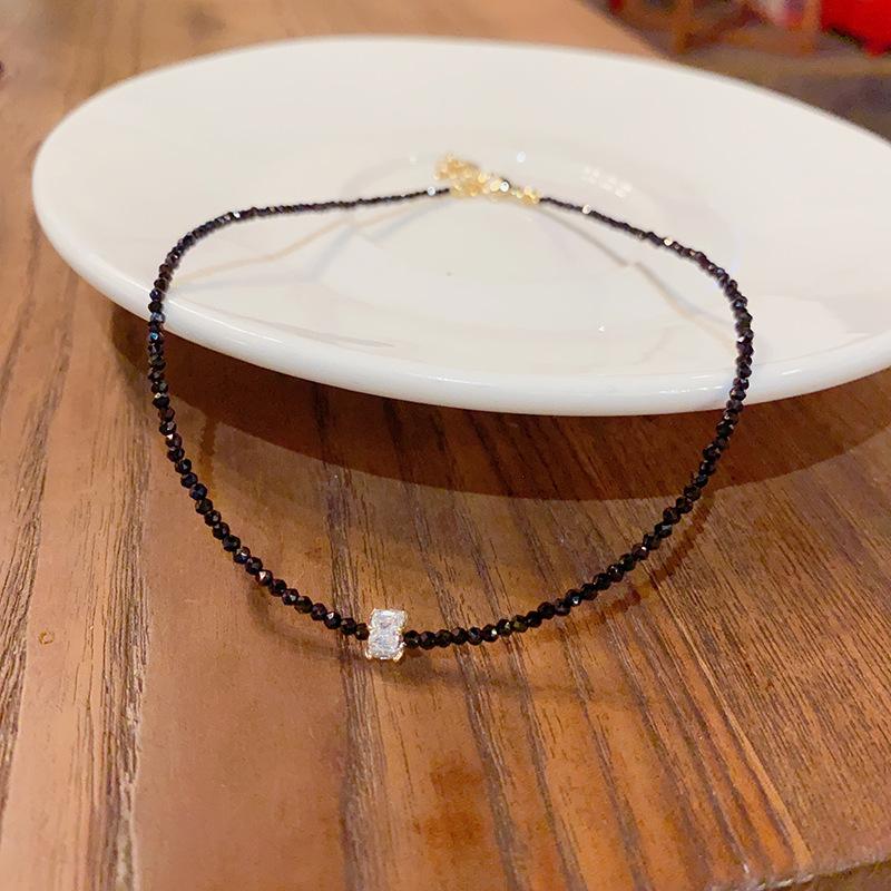 Product Introduction of Dây chuyền xương đòn hình trụ Zircon pha lê đen phong cách Ngọt Ngào ngầu cá tính Vòng Cổ dễ phối đồ Thời Trang Ins Cao Cấp Cho Nữ 7