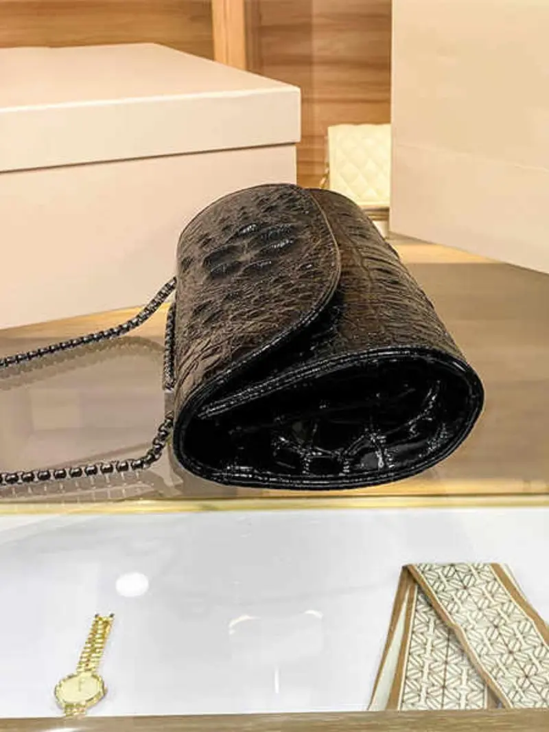 Product Introduction of Women's Fashionable Crossbody Bag, with Chain Strap, Magnetic Closure Bag, Bag for Women 4