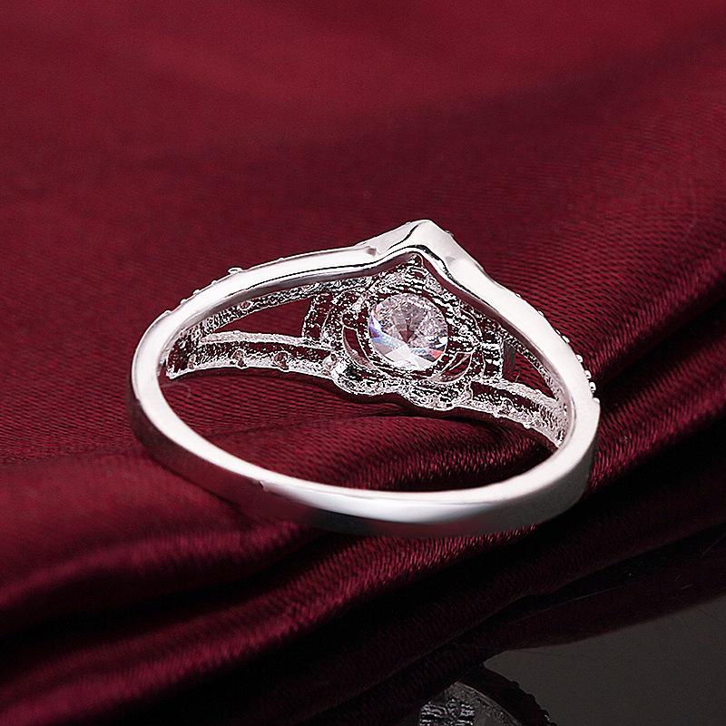 Product Introduction of Fashion Heart-Shaped Ring Hot Sale Ring Silver Plated Women's Ring European and American Zircon Gift All-Match Earrings 4