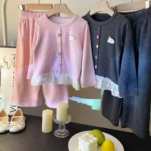 [PRINCESS KESLI] 2-11 Tahun Setelan anak perempuan modis musim semi baru 2025, atasan bulu beras ketan renda, celana, setelan dua potong yang bergaya Katun Kids Merah Bayi Parsel