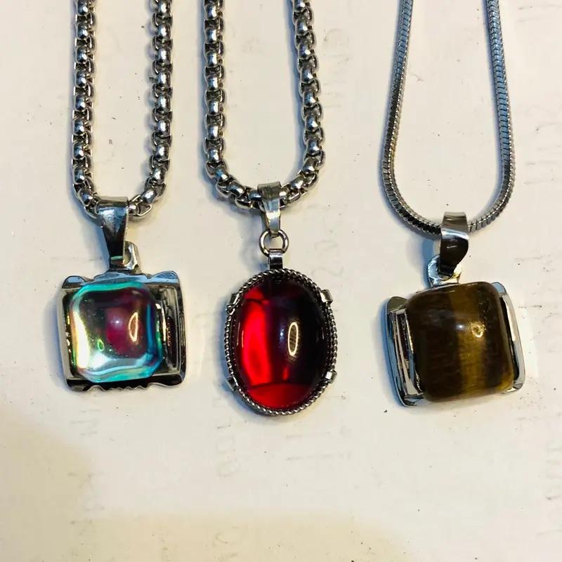 Kalung Liontin Batu Kecil Laki-laki 0