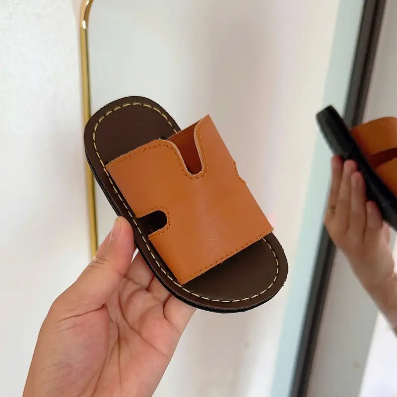 Dép Da lê(Fom nhỏ chân gầy tăng 1sz chân bụ tăng 2 sz) cho bé trai và gái sz 21-35 phong cách thời trang hottrend dễ đi dễ sử dụng 4