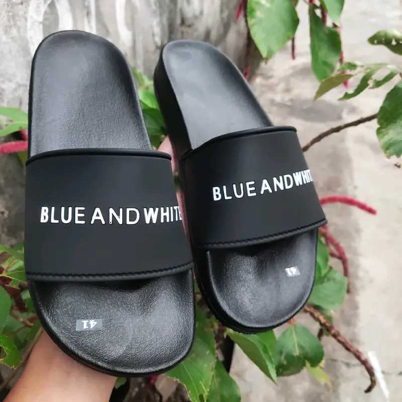 dép quai ngang sản phẩm hót nhất hiện nay có size35đến 43 cho các bạn lựa chọn 1
