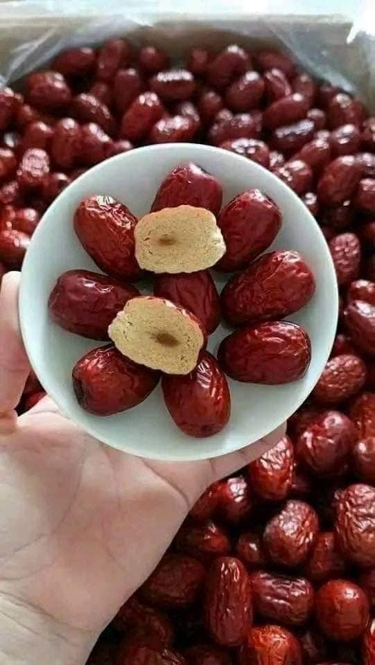 Product Introduction of Táo Đỏ Sấy Khô 1kg .Dùng nấu nước uống, nấu chè, nấu cháo, pha trà Thức Ăn 1