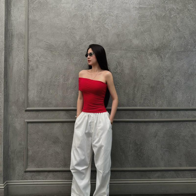 Áo lệch vai 1 tay nữ chất thun Borip lạnh Áo tạo phong cách gợi cảm và cá tính 4 màu đen , đỏ , nâu và trắng có 2 size S & M ( nữ women ) Nhung Voi Sen Jean Top