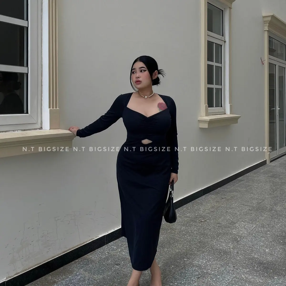 Đầm body cut ngực tay dài