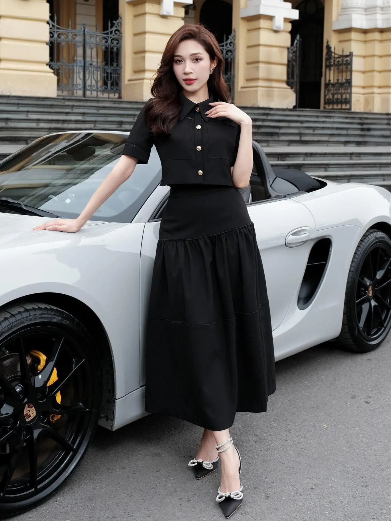 Set áo croptop đen cúc kim loại và chân váy đen xoè NGOC ANH TRAN-A080 đen