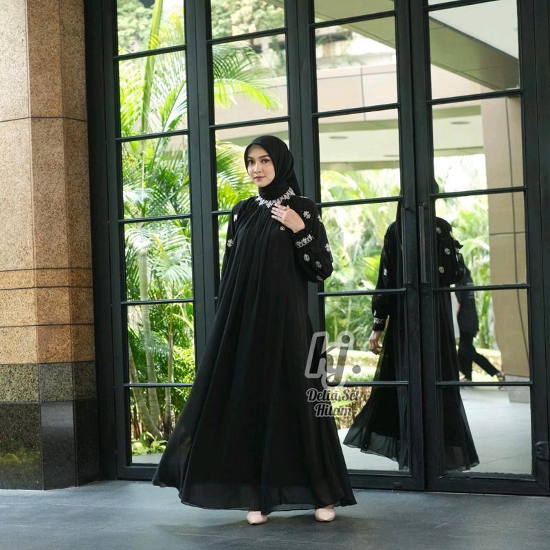Gamis Ceruty Bordir set Hijab Gamis Delia set Original Khadijah mode 1