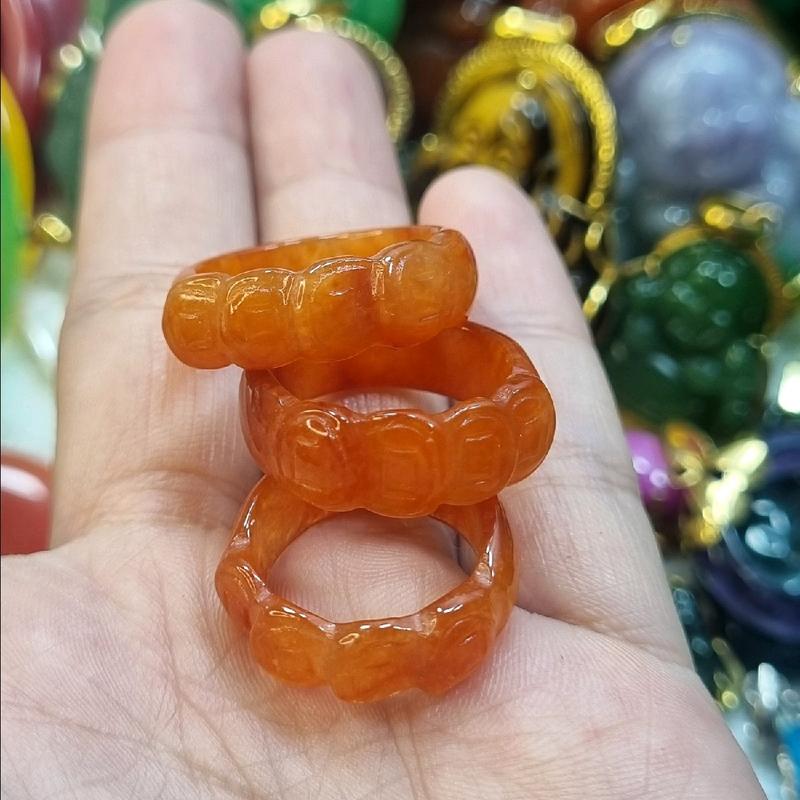 nhẫn cẩm thach huyết chạm kim tiền Nam Nữ