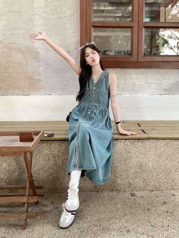 Product Introduction of Y. French Style Temperament V-neck, Vest Denim Dress Casual Womenswear 3