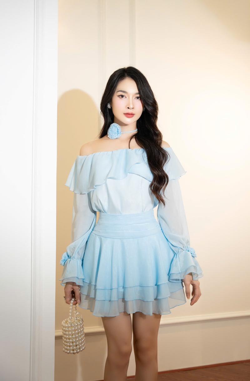 Product Introduction of Váy Dự Tiệc Trễ Vai Tay Đính Hoa Phối Chân Váy Xòe 3 Tầng Cira Boutique D0939 - Voan Tơ - Size S/M/L - Be/Xanh/Đen - Nữ - Dress, Women Tre váy  tiệc 40