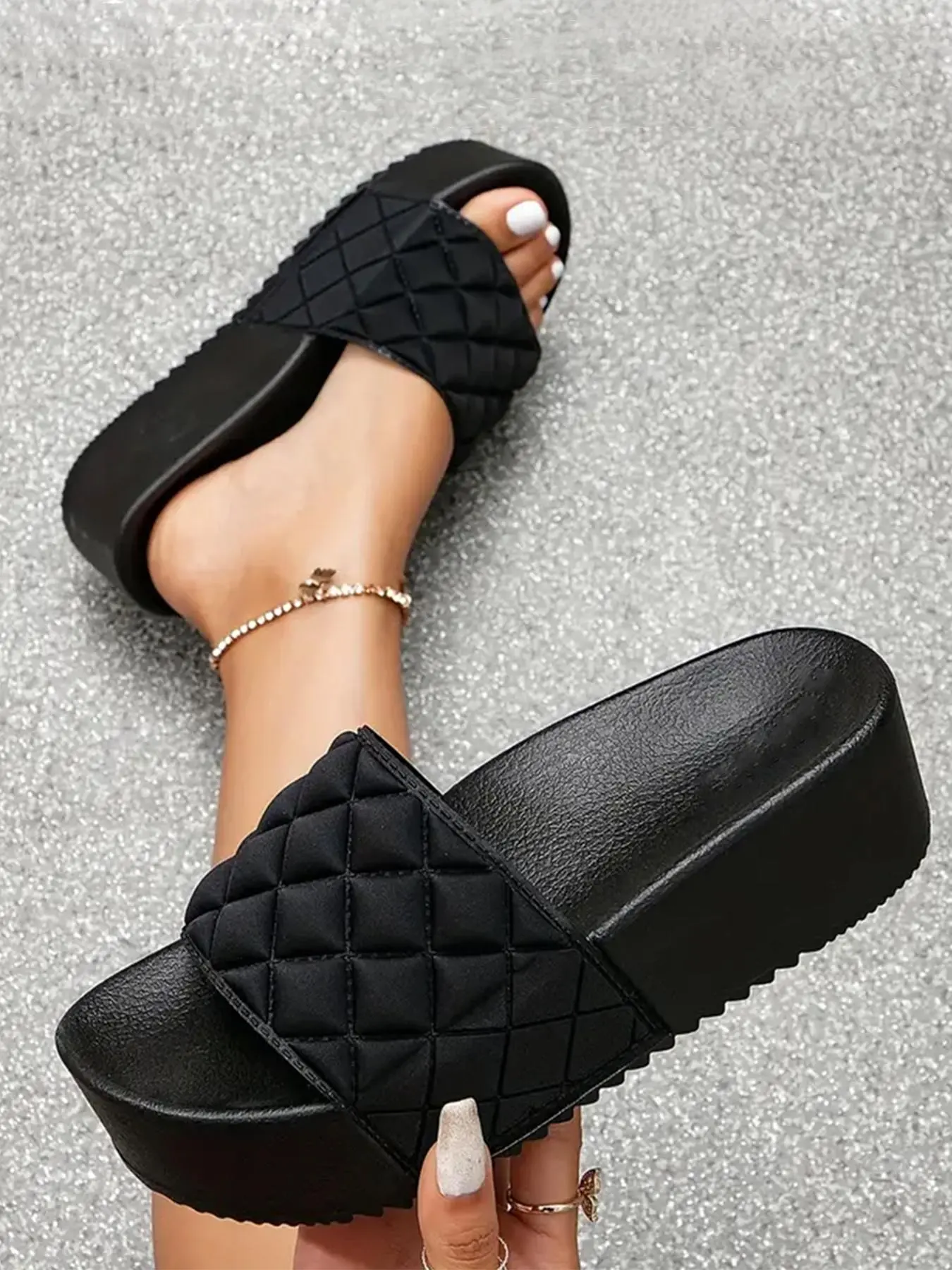 Women's Solid Color Quilted Slip on Flatform Sandals, Casual Comfortable Non-slip Wedge Sandals for Summer, Female All-match Open Toe Shoes for Daily Wear