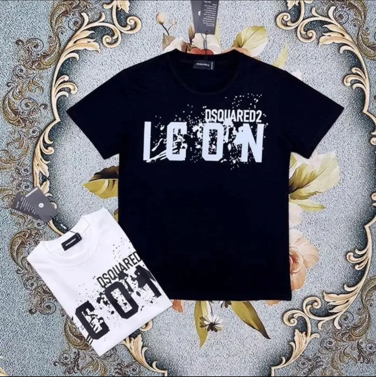 Áo thun DSQ Icon vẩy sơn đen trắng. Áo 2 màu đen trắng, chất liệu 100% cotton mềm mịn, thoáng mát, co dãn 4 chiều. Hottrend New 2025