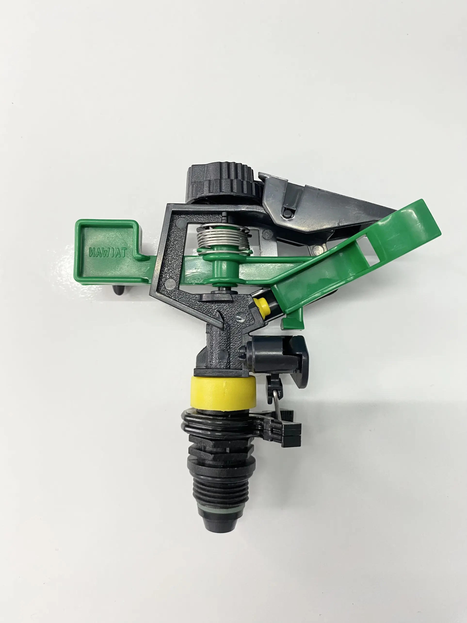 Béc cánh đập đài loan ren 21mm -Lưu lượng lớn 0.5-1.2m3/h -Bán kính rộng 7-10m tưới cây ăn trái lâu năm