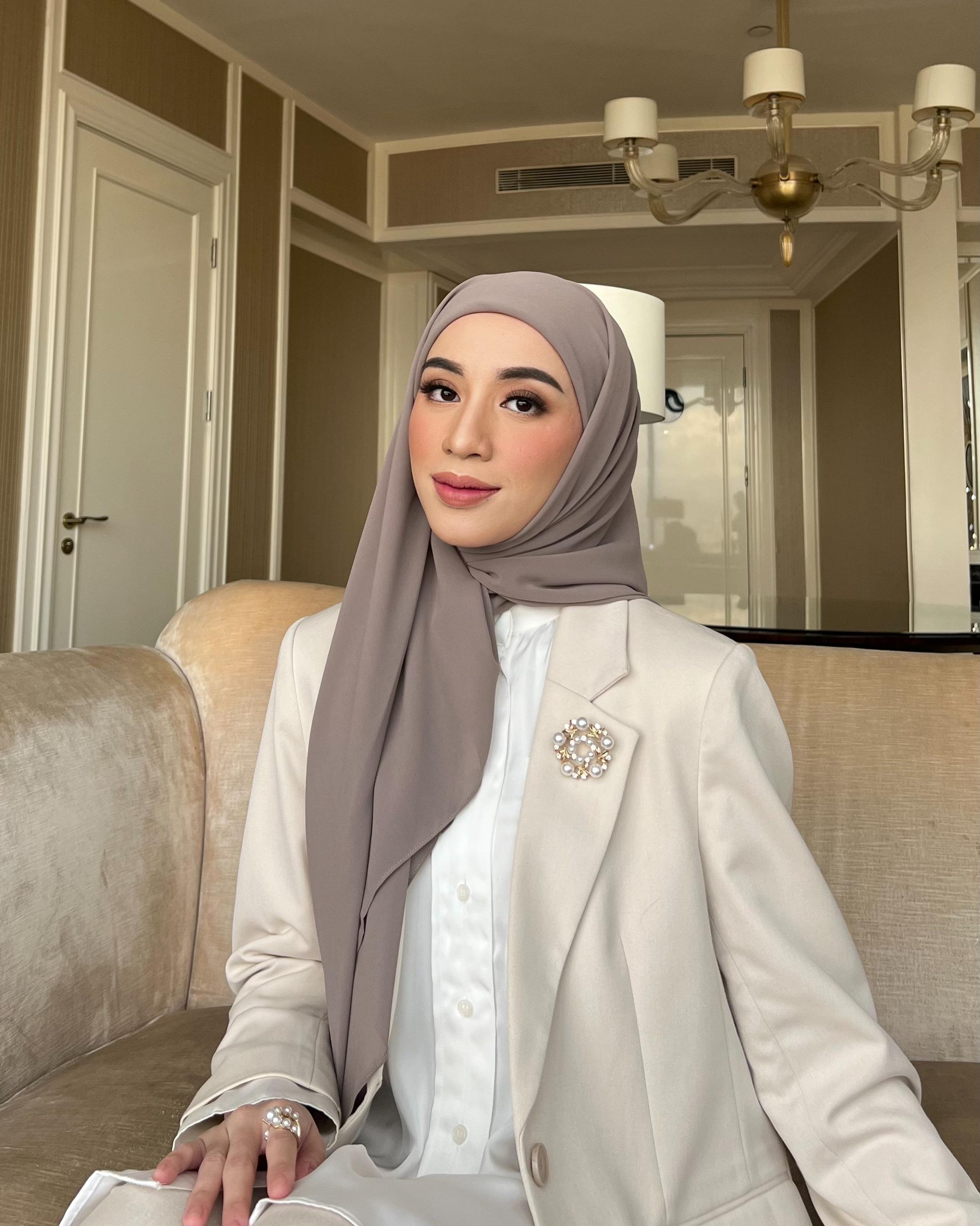 Earthly Allure GONEGANI OFFICIAL - Hijab Square Inner Mega Inner Square Muslim Kerudung