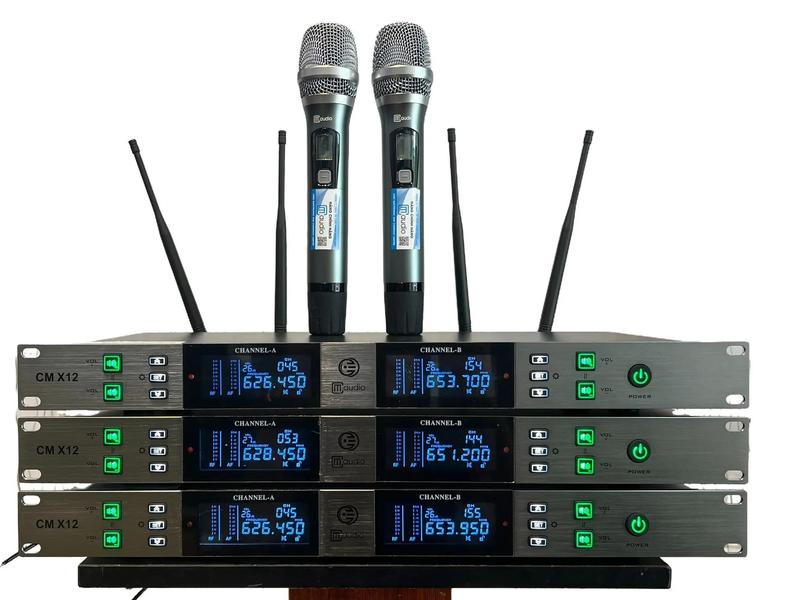  MICRO KHÔNG DÂY  CAO CẤP CM X12 4 Râu bảng mạch tím Mic UHF có Tự Ngắt Bảo hành 24 tháng mic khôngdây 