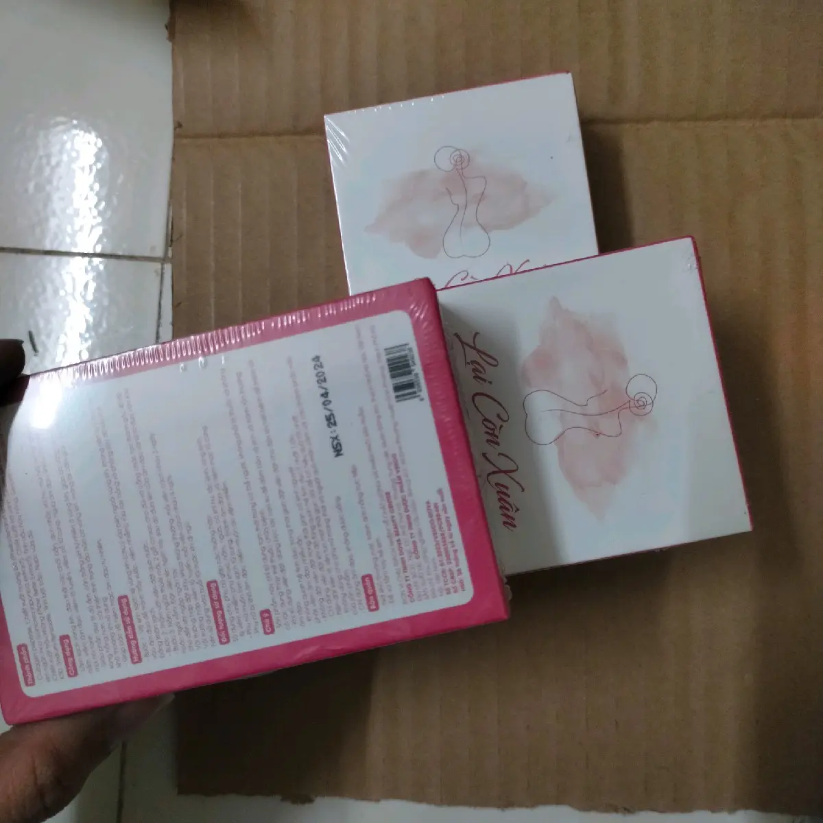 1 hộp thảo mộc lại còn xuân ladycare chai kháng viê.m (h 6 diên)