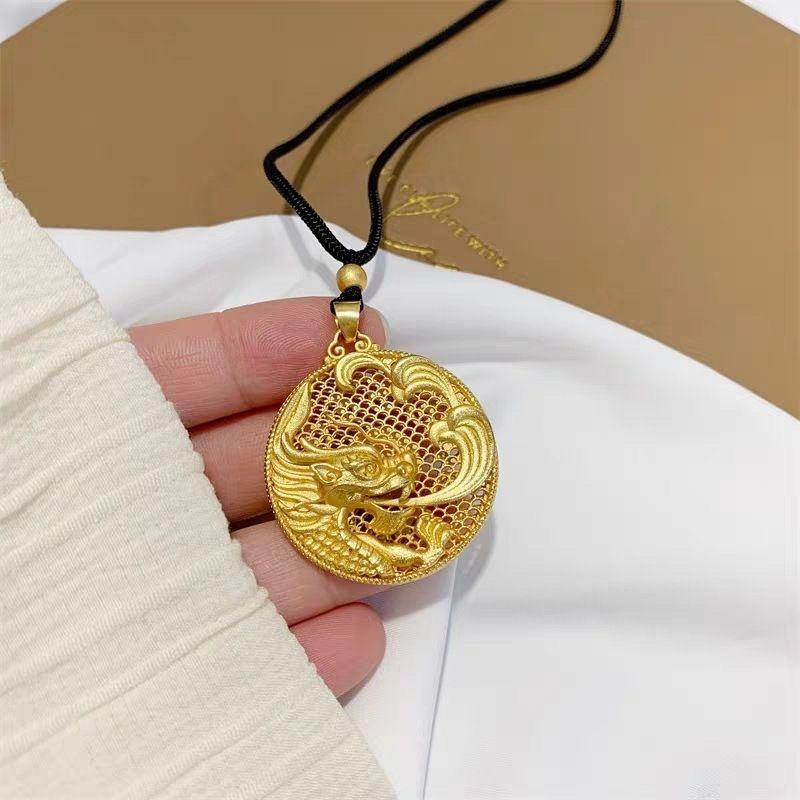 Product Introduction of Vòng Cổ Rồng Hoàng Đạo, Thiết Kế Đám Mây Rỗng Thủ Công Cũ Bằng Vàng Cát, Vòng Cổ Mặt Dây Chuyền Đầu Rồng Sư Tử Hòa Điền, Vàng Giả, Rất Tinh Tế 0