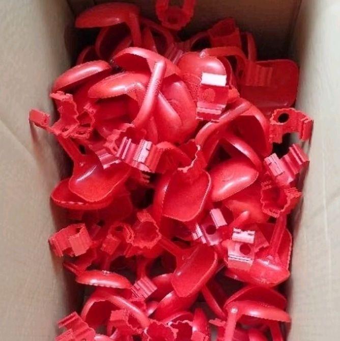Máng uống tự động cho gà 1 quai có chén hứng/ Muỗng uống cho gà lồng, gà thịt 1