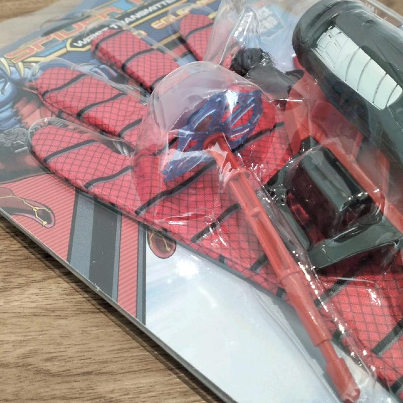 Sarung tangan Spiderman dengan peluru 3
