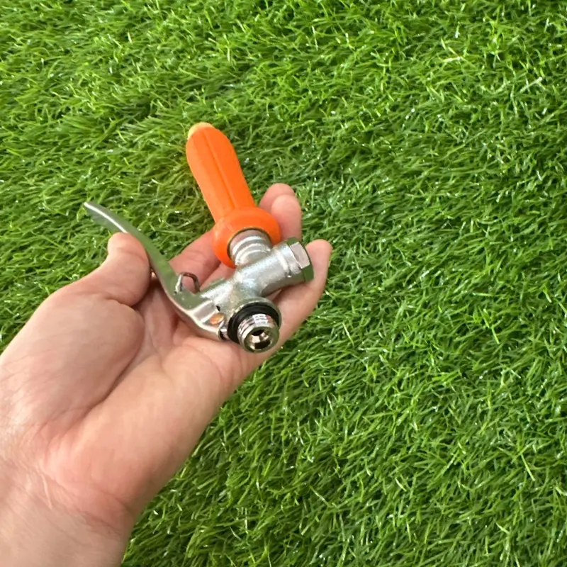 Tay bóp 2 ren trong + ngoài sử dụng cho cả ren trong và ren ngoài- sử dụng gắt nước khi xịt tưới nước cho cây trồng 3