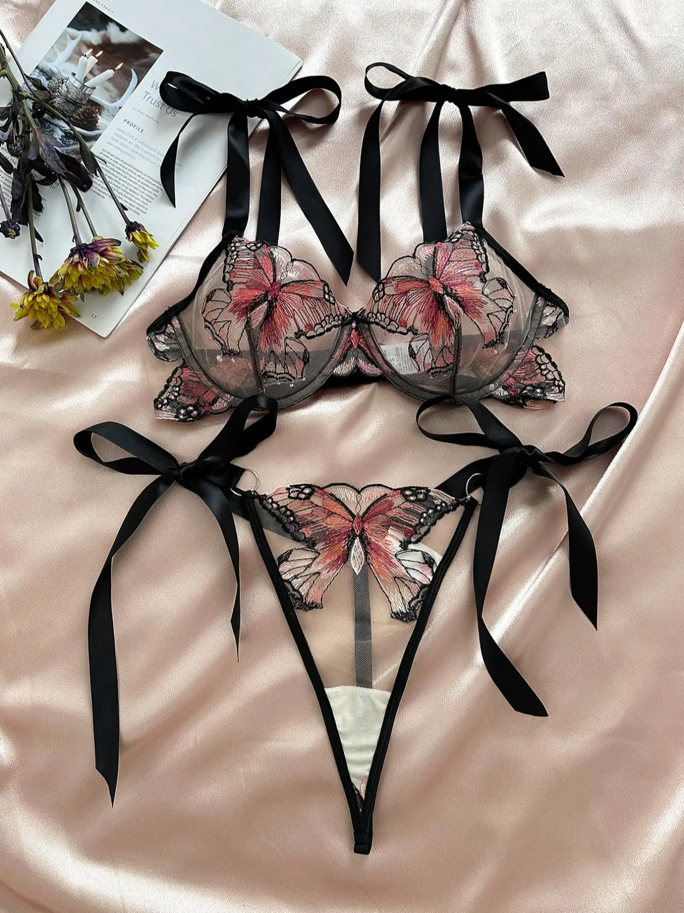 Women's Butterfly Embroidery Sheer Bra & Thong Sexy Lingerie Set, Sexy Elegant Romantic Lingerie & Panty, Women's Sexy Underwear for All Seasons