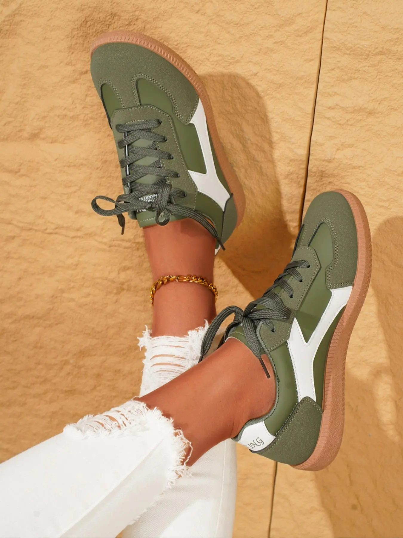 Women's Fashionable Lace Up Low Top Sneakers, Casual Comfortable Sports Running Shoes, Female All-match Round Toe Shoes for Daily Wear