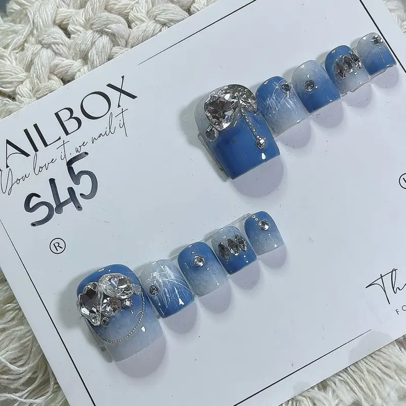 Nailbox chân mã S45 ombre thạch gạo và xanh đính đá siêu sáng Women Nữ 1