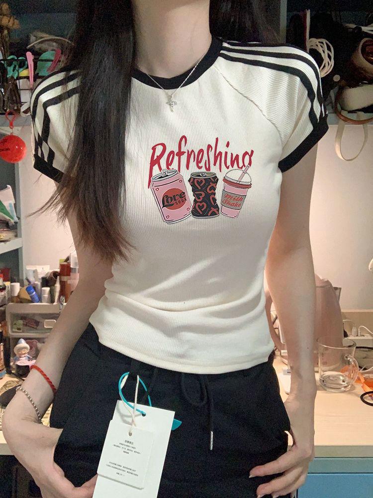 Product Introduction of American Retro Summer Three-Stripe Short Sleeve T-Shirt for Women, Regular Shoulder, Short White Internet Celebrity Top, Ins Trend 4
