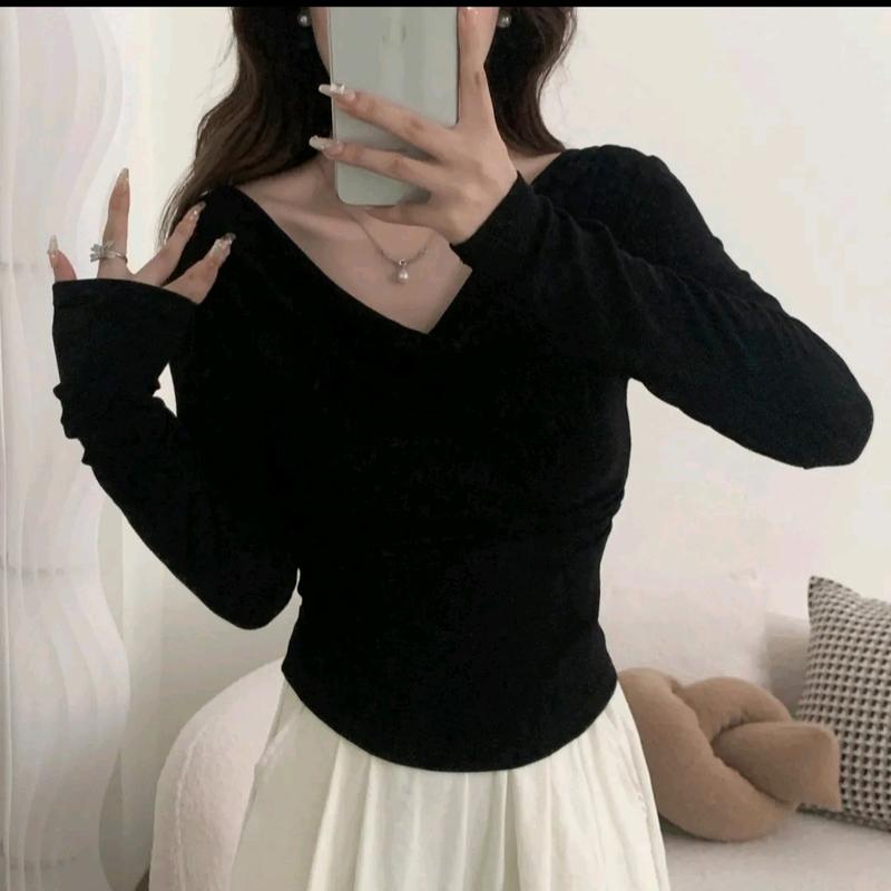 (A-11) [MẪU MỚI] ÁO THUN CỔ ĐỔ LỆCH VAI DÀI TAY CHẤT LIỆU THUN NHÚNG KIM CƯƠNG mặc được nhiều kiểu chất vải co dãn mềm mịn thoải mái thoáng mát Nhung Tim Top Nữ Jean Màu Đen